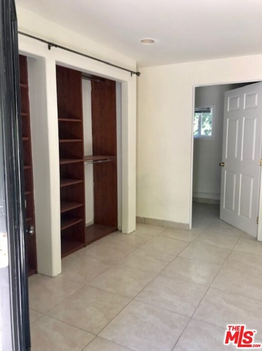 333 Crescent Dr, Beverly Hills CA  90210-4855 exterior