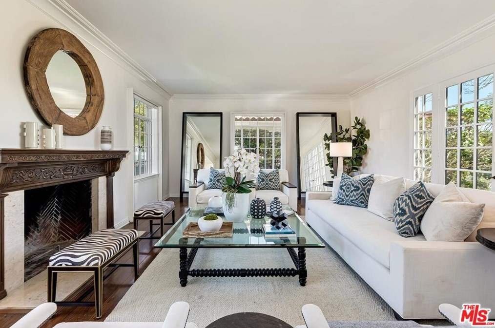 10557 Wyton Dr, Los Angeles CA  90024-2529 exterior