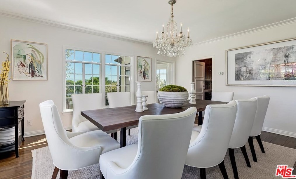 10557 Wyton Dr, Los Angeles CA  90024-2529 exterior