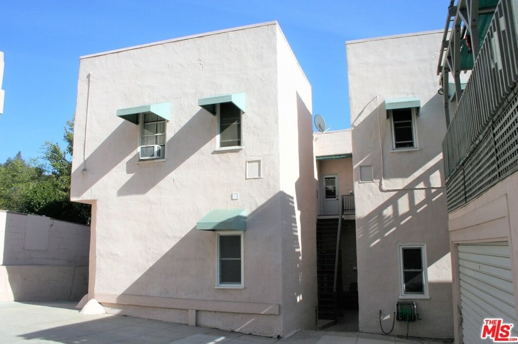 3085 St George St, Los Angeles CA  90027-3322 exterior