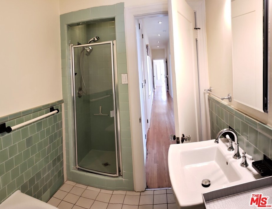 3085 St George St, Los Angeles CA  90027-3322 exterior
