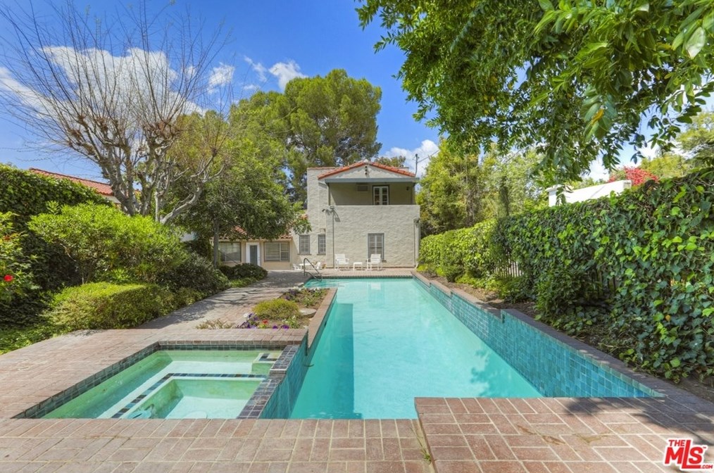 2226 Cheswic Ln, Los Angeles CA  90027-1134 exterior