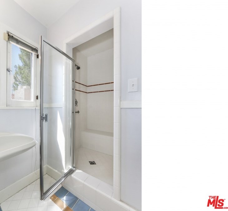 2226 Cheswic Ln, Los Angeles CA  90027-1134 exterior