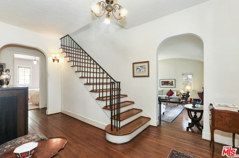 2226 Cheswic Ln, Los Angeles CA  90027-1134 exterior