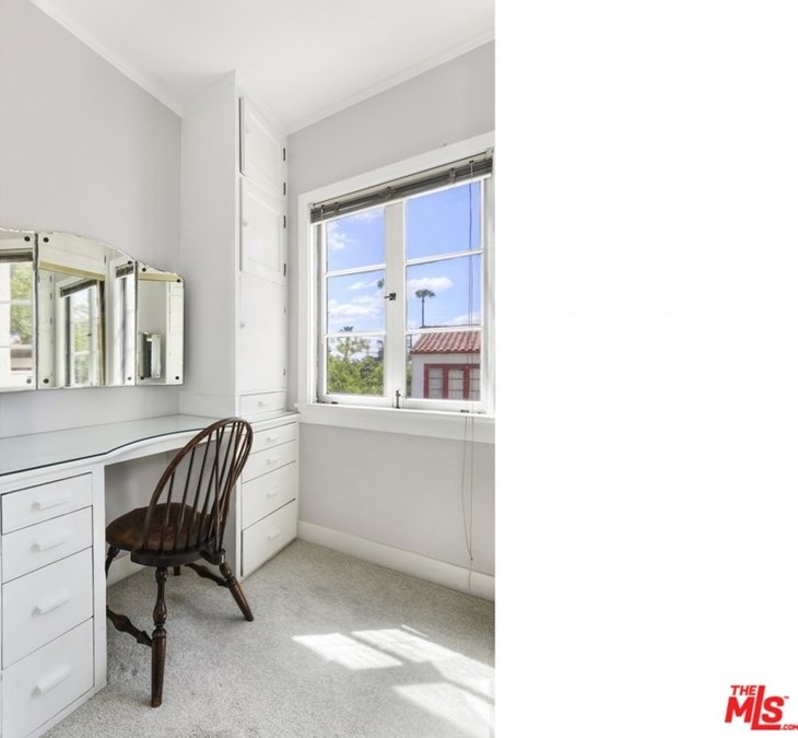 2226 Cheswic Ln, Los Angeles CA  90027-1134 exterior