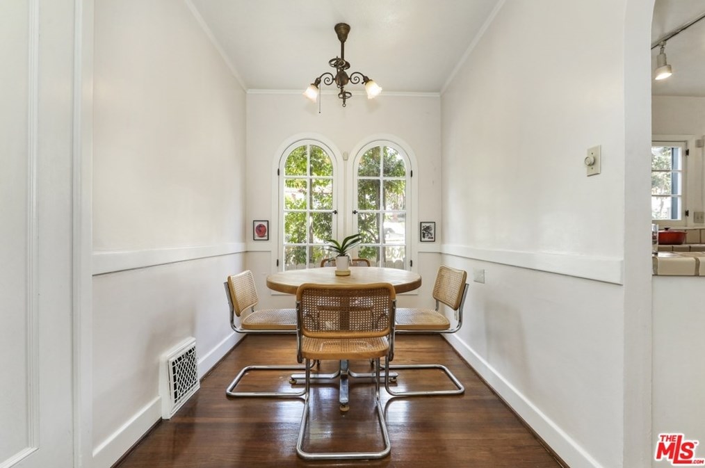 2226 Cheswic Ln, Los Angeles CA  90027-1134 exterior