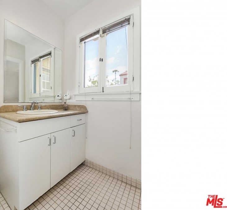 2226 Cheswic Ln, Los Angeles CA  90027-1134 exterior