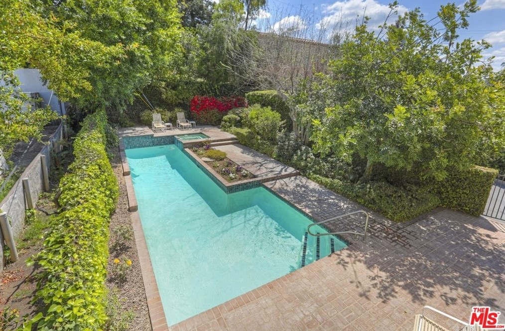 2226 Cheswic Ln, Los Angeles CA  90027-1134 exterior