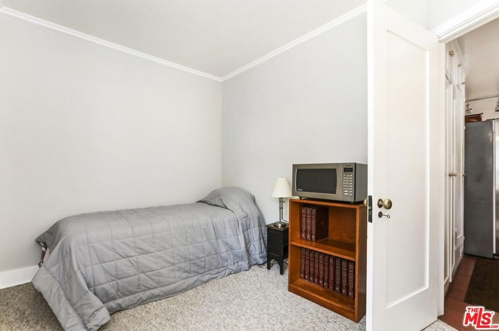 2226 Cheswic Ln, Los Angeles CA  90027-1134 exterior