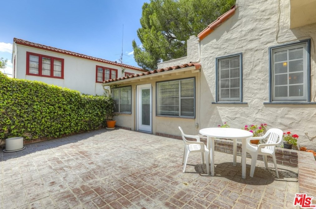 2226 Cheswic Ln, Los Angeles CA  90027-1134 exterior