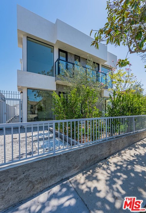 1846 Cochran Ave, Los Angeles CA  90019-4741 exterior