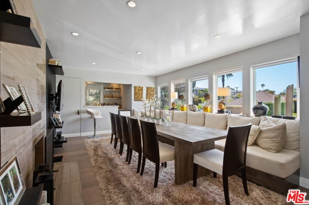 640 Bundy Dr, Los Angeles CA  90049-2317 exterior