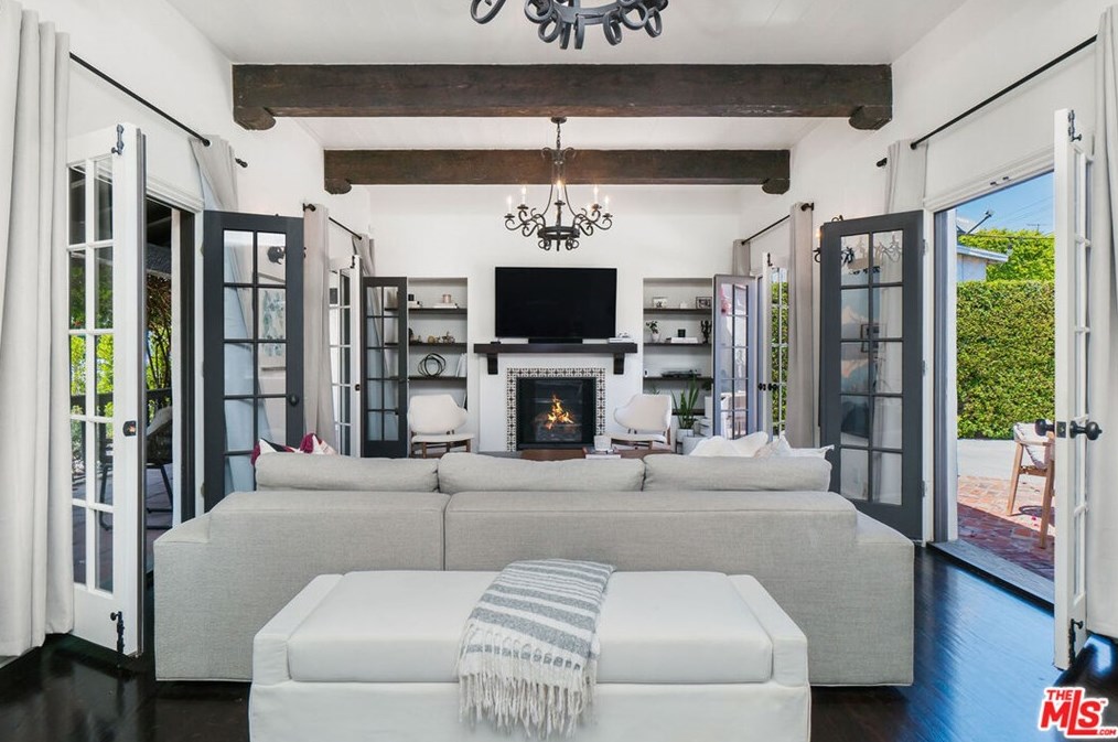 320 Edinburgh Ave, Los Angeles CA  90048-2302 exterior