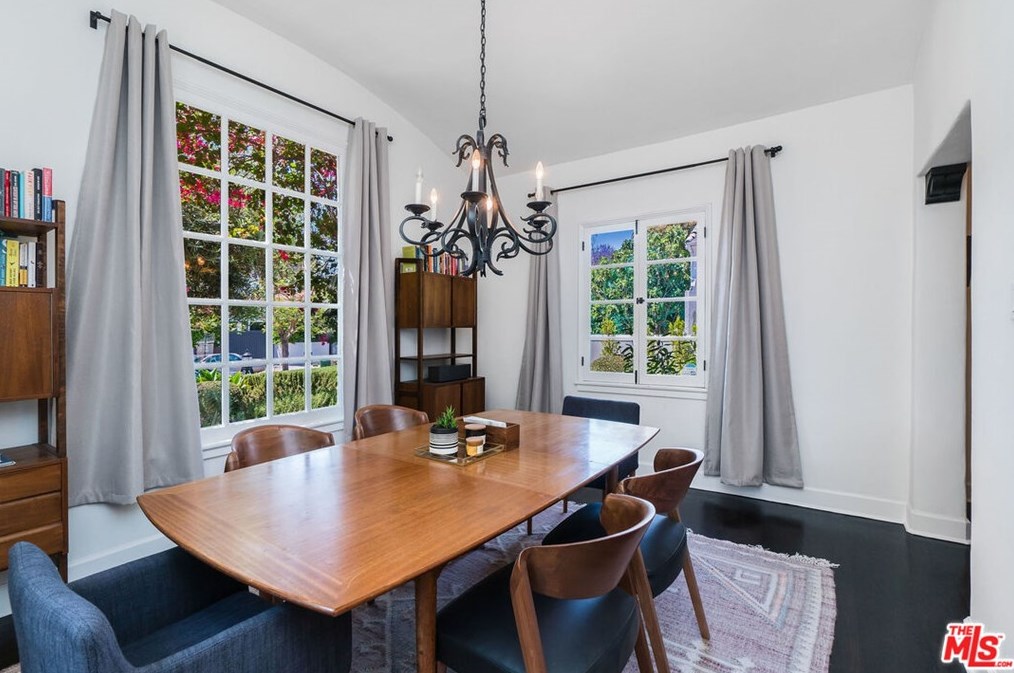 320 Edinburgh Ave, Los Angeles CA  90048-2302 exterior