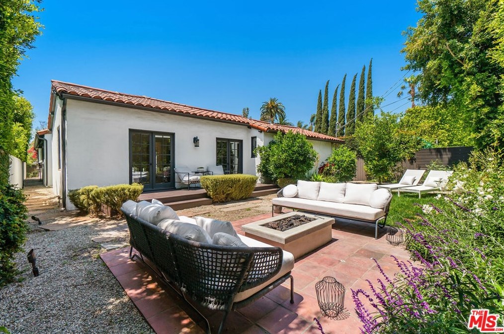 320 Edinburgh Ave, Los Angeles CA  90048-2302 exterior