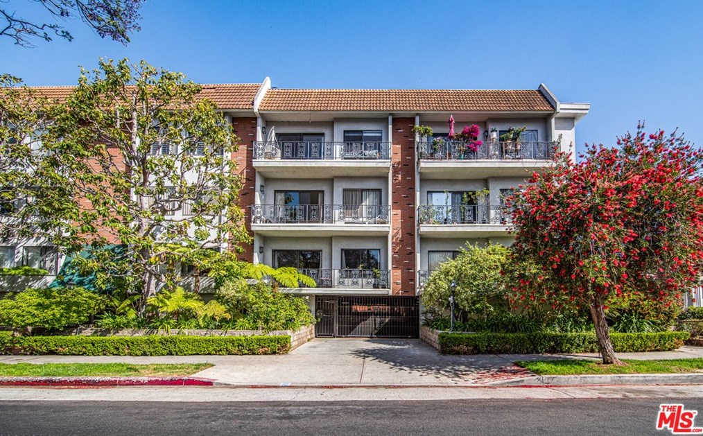 11928 Kiowa Ave, Los Angeles CA  90049-5963 exterior