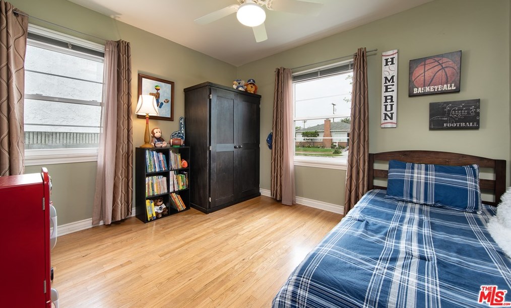 10962 Pickford Way, Los Angeles CA  90230-4942 exterior