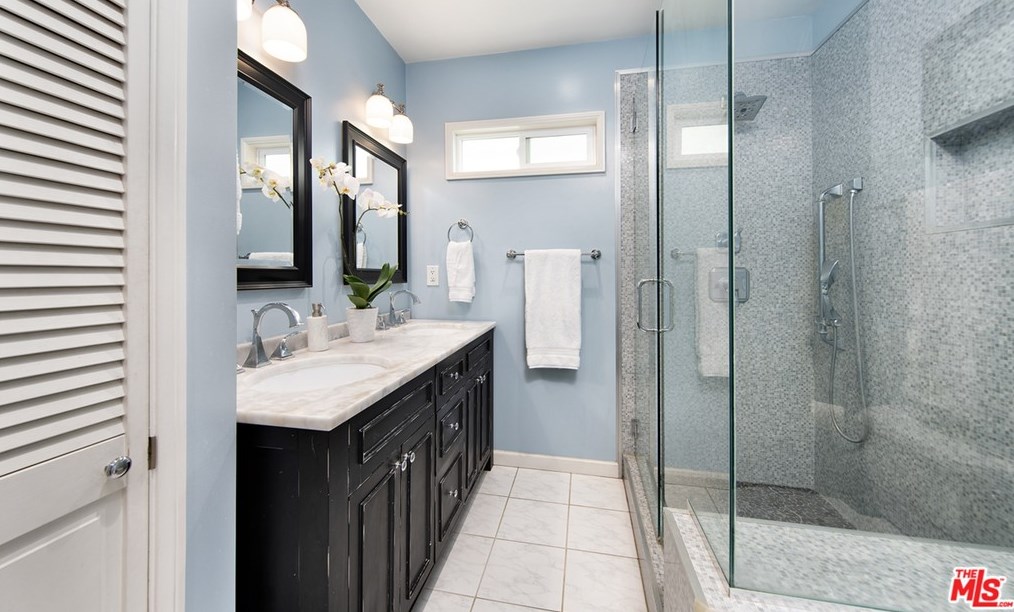 10962 Pickford Way, Los Angeles CA  90230-4942 exterior