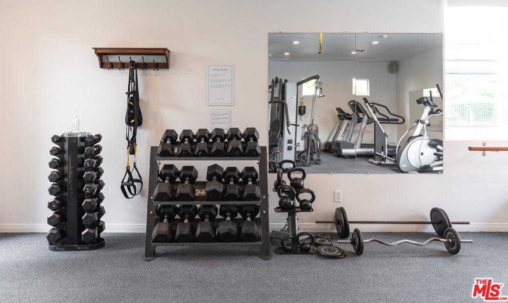 7309 Hannum Ave, Los Angeles CA  90230-6150 exterior