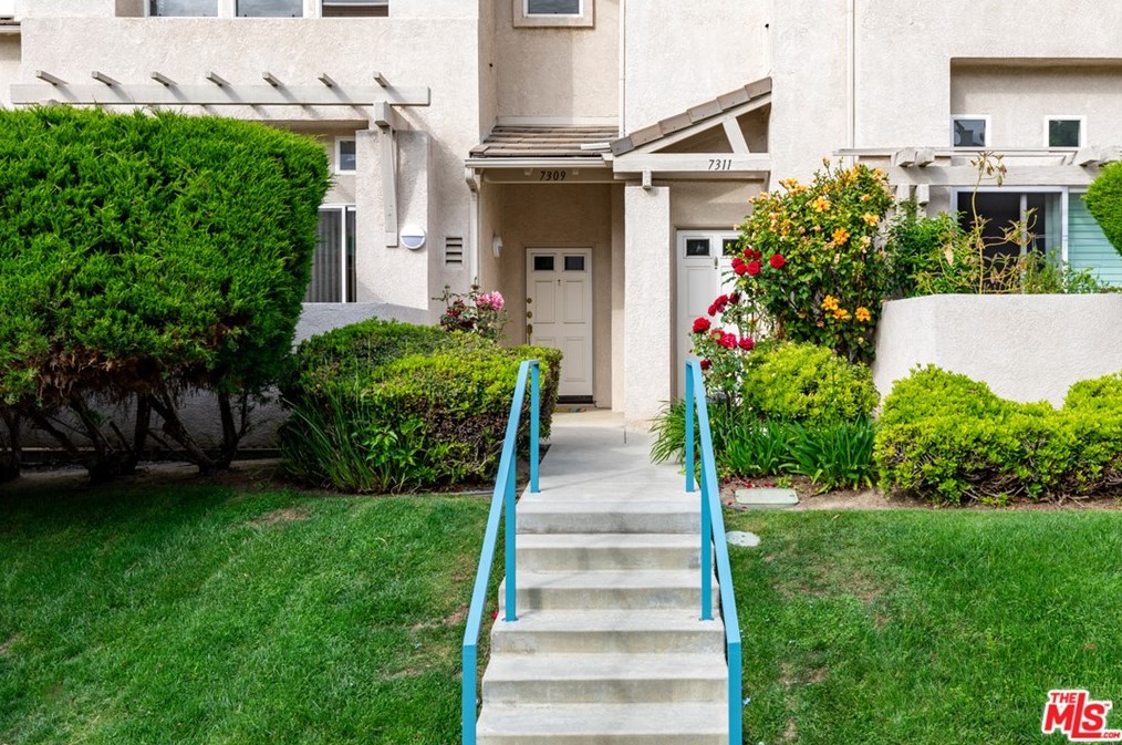 7309 Hannum Ave, Los Angeles CA  90230-6150 exterior