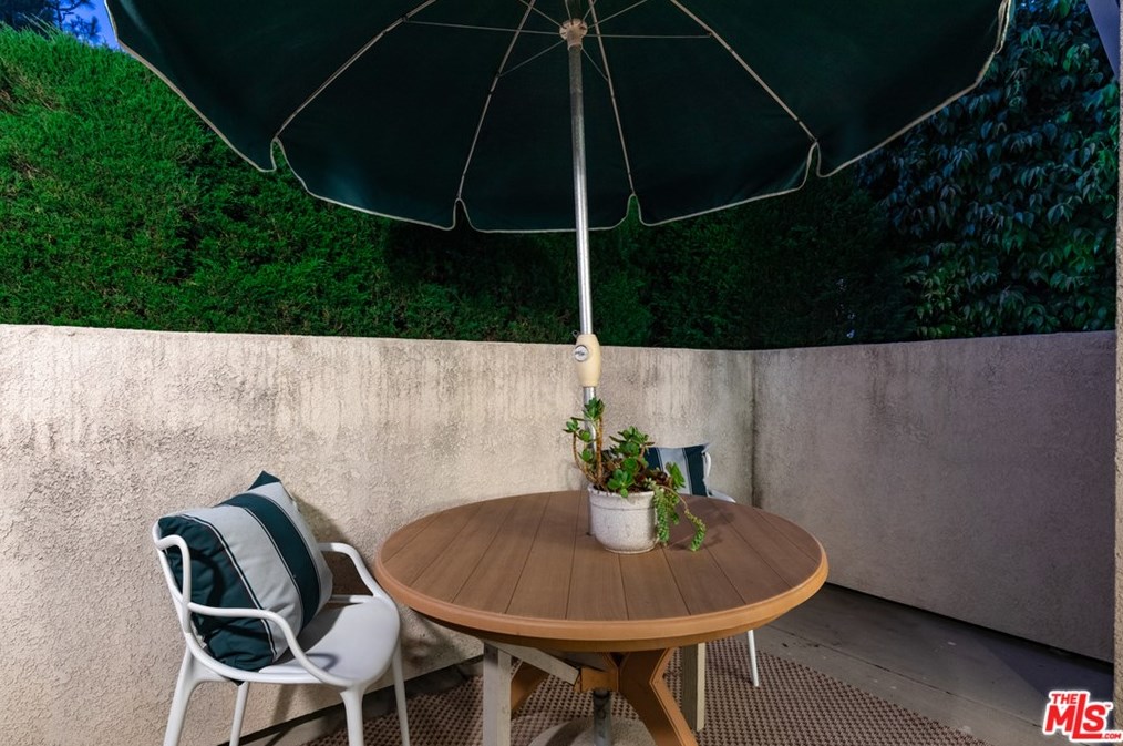 7309 Hannum Ave, Los Angeles CA  90230-6150 exterior