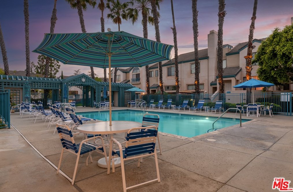 7309 Hannum Ave, Los Angeles CA  90230-6150 exterior