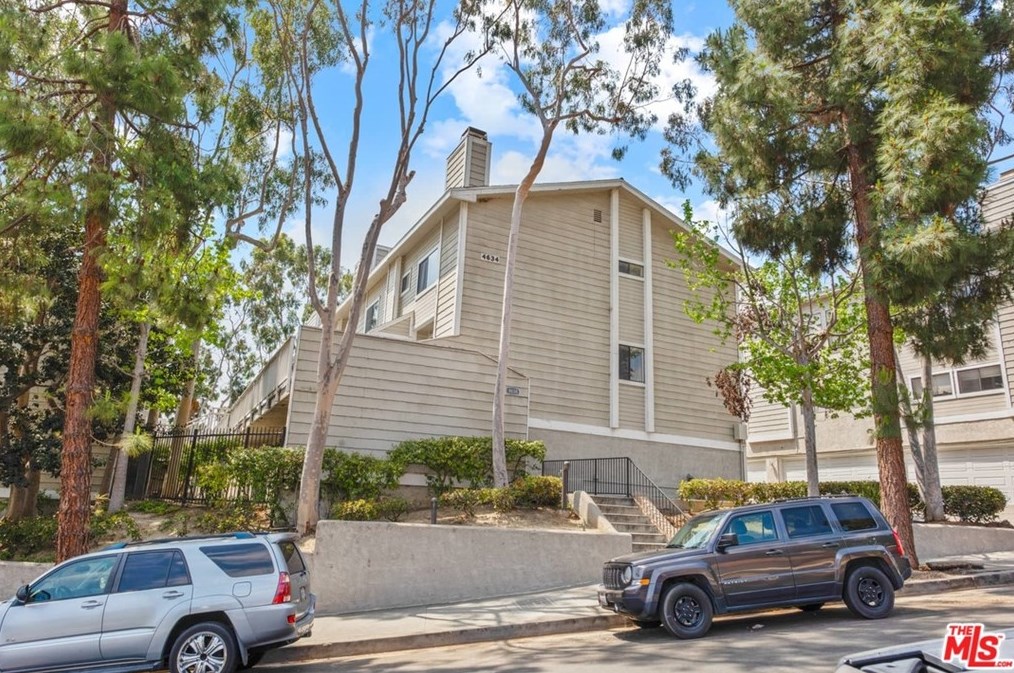 4634 Don Lorenzo Dr, Los Angeles CA  90008-4171 exterior