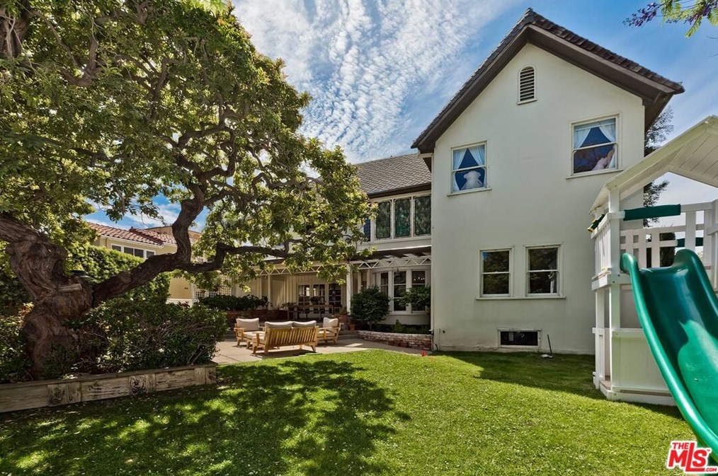 134 Windsor Blvd, Los Angeles CA  90004-3816 exterior