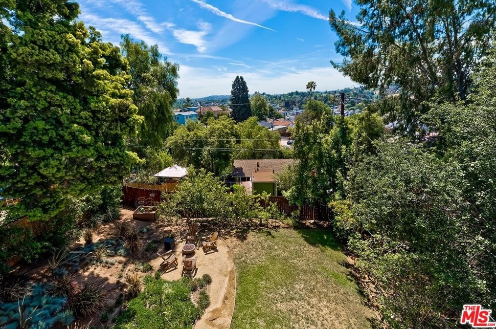 2750 Medlow Ave, Los Angeles CA  90065-4619 exterior