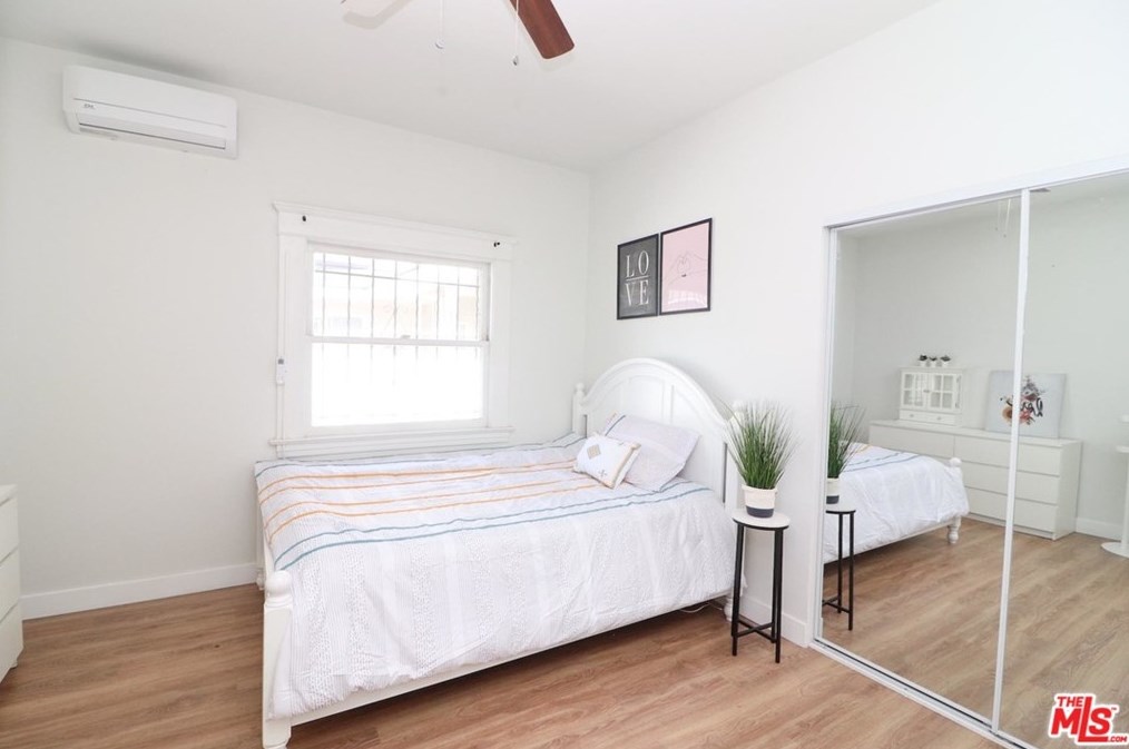 1220 50th St, Los Angeles CA  90011-4216 exterior