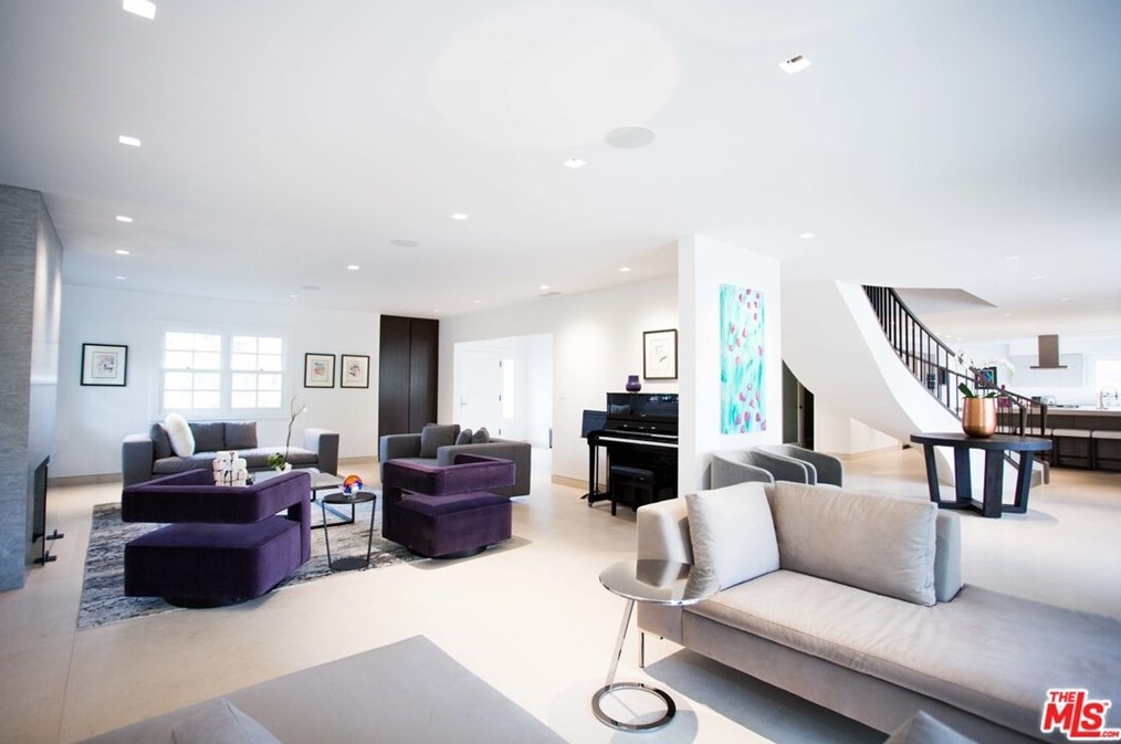 1139 Roberto Ln, Los Angeles CA  90077-2302 exterior