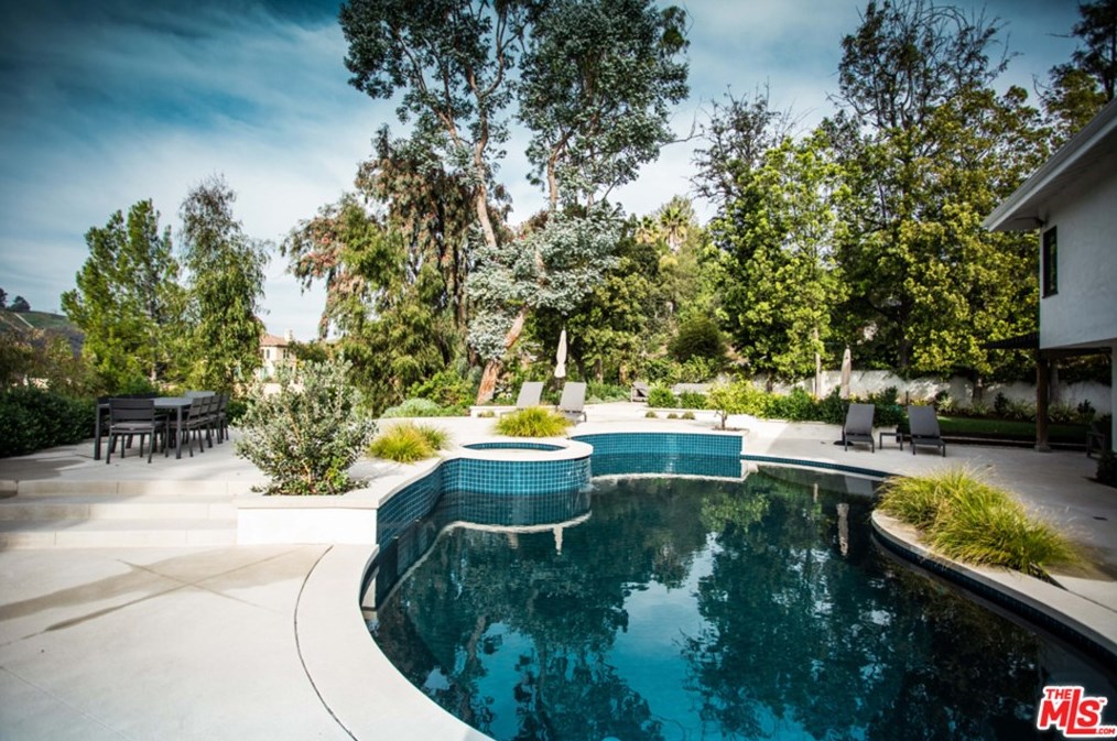 1139 Roberto Ln, Los Angeles CA  90077-2302 exterior