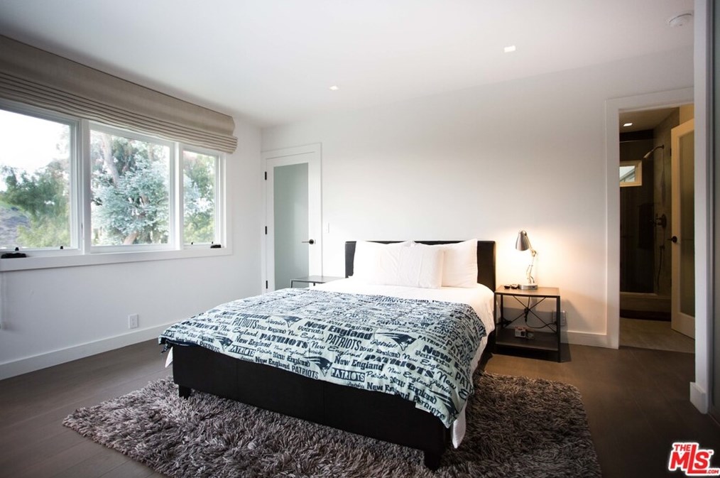 1139 Roberto Ln, Los Angeles CA  90077-2302 exterior