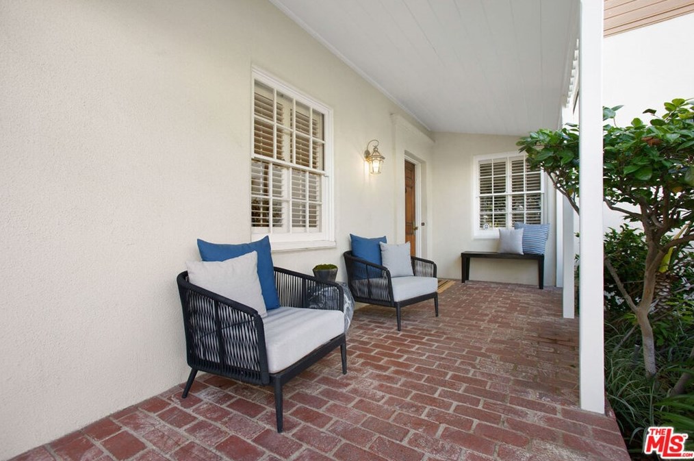 3747 Effingham Pl, Los Angeles CA  90027-1427 exterior