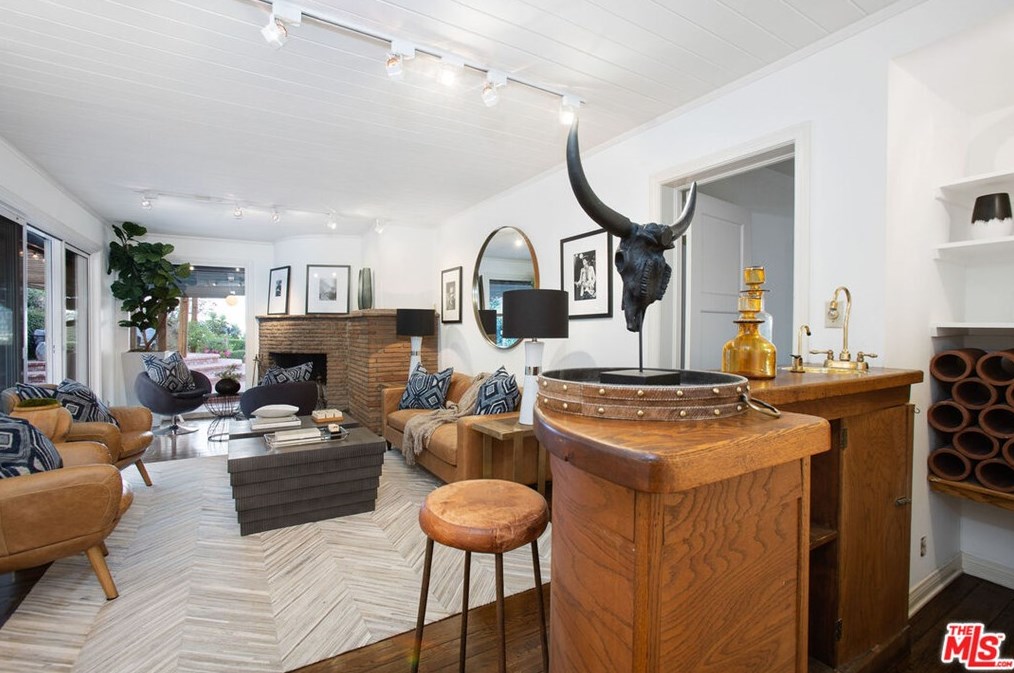 3747 Effingham Pl, Los Angeles CA  90027-1427 exterior