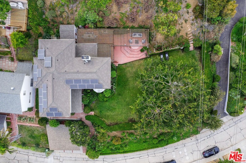 3747 Effingham Pl, Los Angeles CA  90027-1427 exterior
