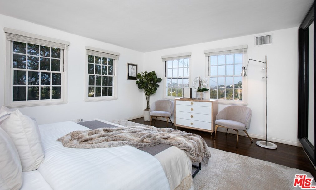 3747 Effingham Pl, Los Angeles CA  90027-1427 exterior