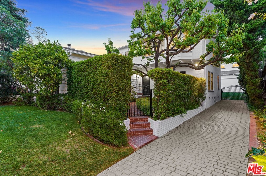 1320 Thayer Ave, Los Angeles CA  90024-5124 exterior