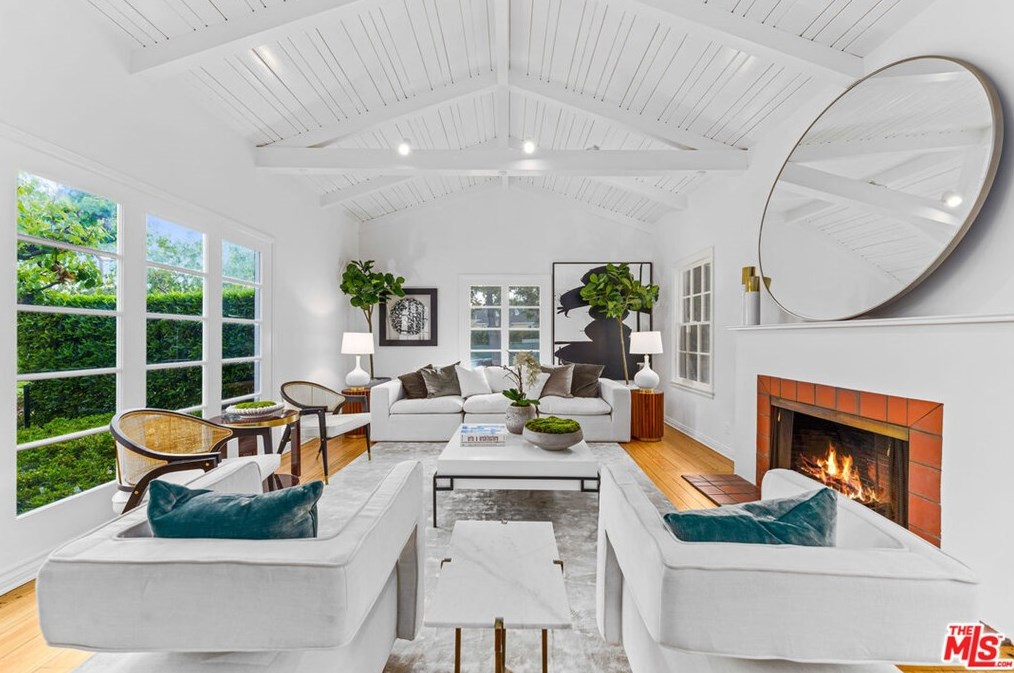 1320 Thayer Ave, Los Angeles CA  90024-5124 exterior