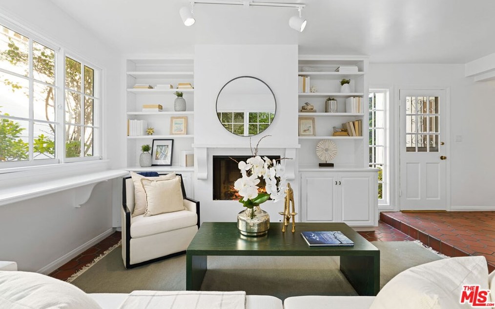 1320 Thayer Ave, Los Angeles CA  90024-5124 exterior