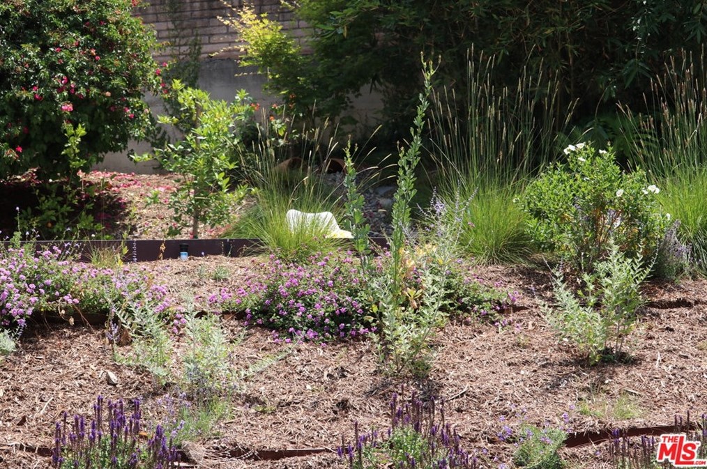 3728 Mullen Pl, Los Angeles CA  90043-1721 exterior