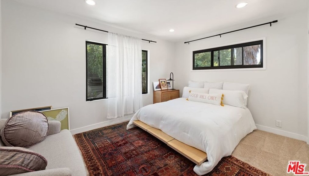 3728 Mullen Pl, Los Angeles CA  90043-1721 exterior