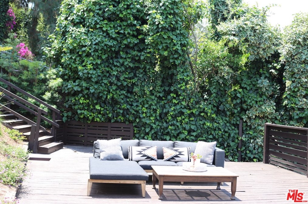 3728 Mullen Pl, Los Angeles CA  90043-1721 exterior