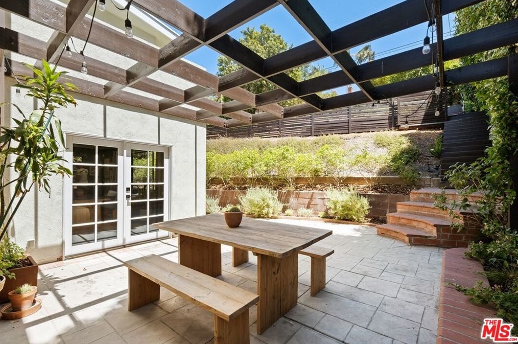 3728 Mullen Pl, Los Angeles CA  90043-1721 exterior