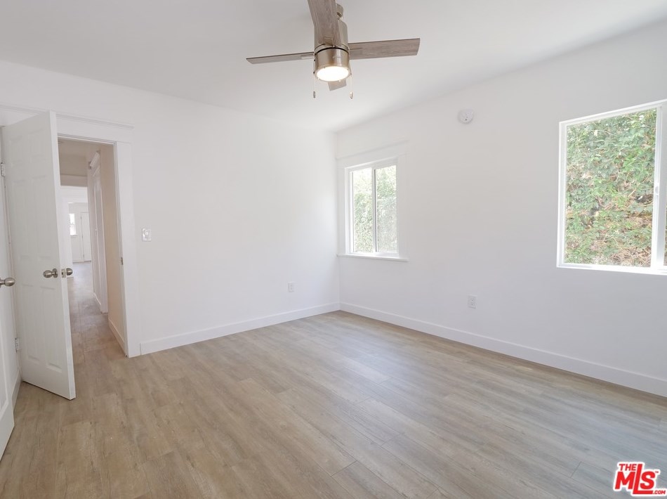 1217 5th Ave, Los Angeles CA  90019-3446 exterior