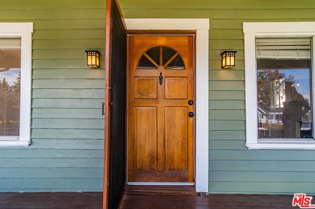 4443 Russell Ave, Los Angeles CA  90027-4416 exterior