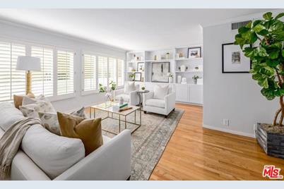 146 N Almont Drive #3 - Photo 1
