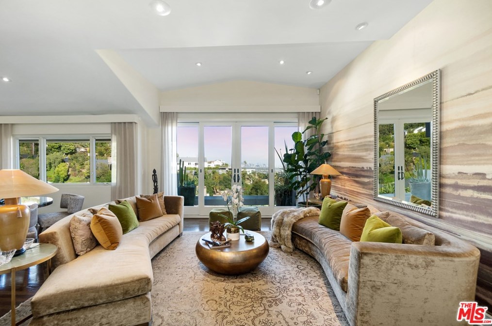 1478 Stebbins Ter, Los Angeles CA  90069-1340 exterior