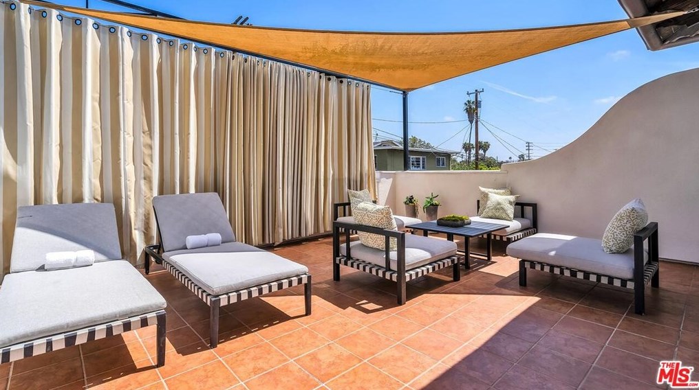 3444 Greenwood Ave, Los Angeles CA  90040-3305 exterior
