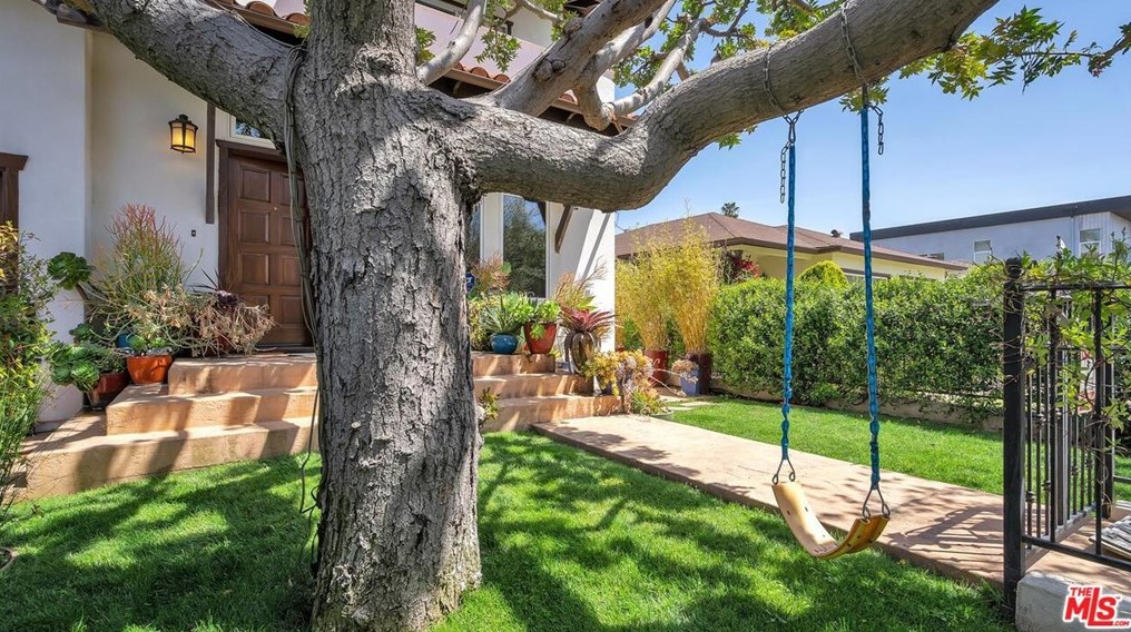 3444 Greenwood Ave, Los Angeles CA  90040-3305 exterior